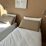 Le Repaire Du Chataignier, Maison A La Campagne, 8 Pers, 4 Ch, Sidobre *