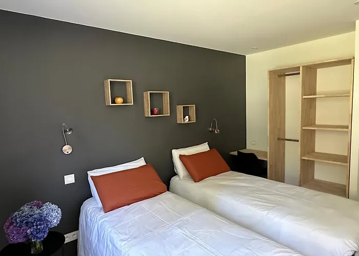 Le Repaire Du Chataignier, Maison A La Campagne, 8 Pers, 4 Ch, Sidobre Ferrieres (Tarn)