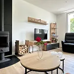 Vila Le Repaire Du Chataignier, Maison A La Campagne, 8 Pers, 4 Ch, Sidobre Ferrieres (Tarn)