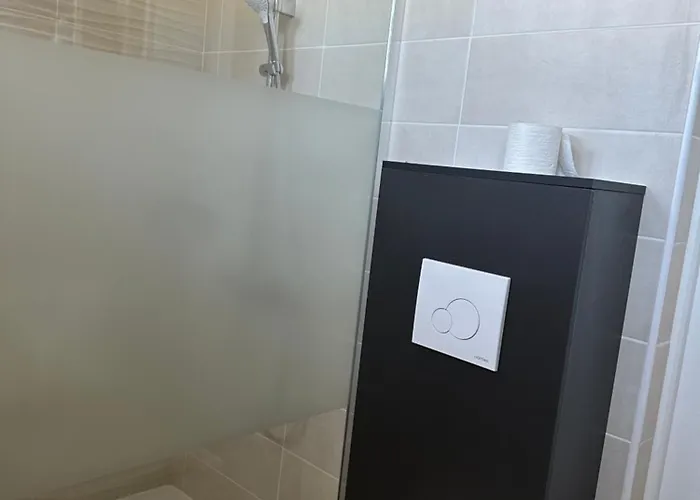 Le Repaire Du Chataignier, Maison A La Campagne, 8 Pers, 4 Ch, Sidobre * Ferrieres (Tarn)