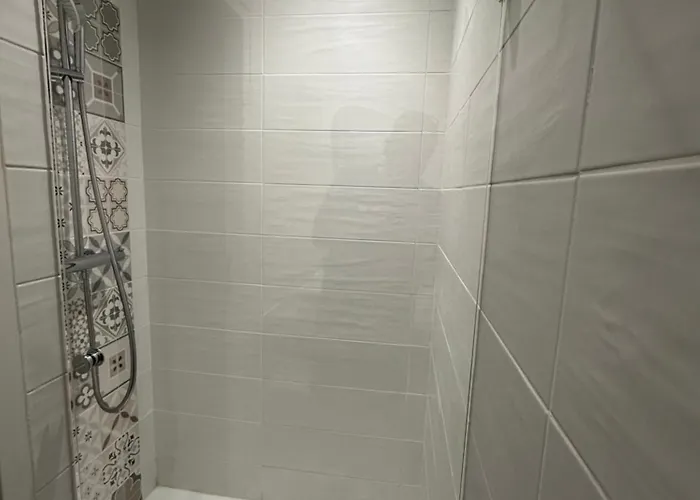 Le Repaire Du Chataignier, Maison A La Campagne, 8 Pers, 4 Ch, Sidobre Ferrieres (Tarn)